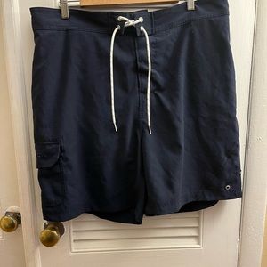 Nautica men’s navy swim trunks. Size XL. Excellent condition